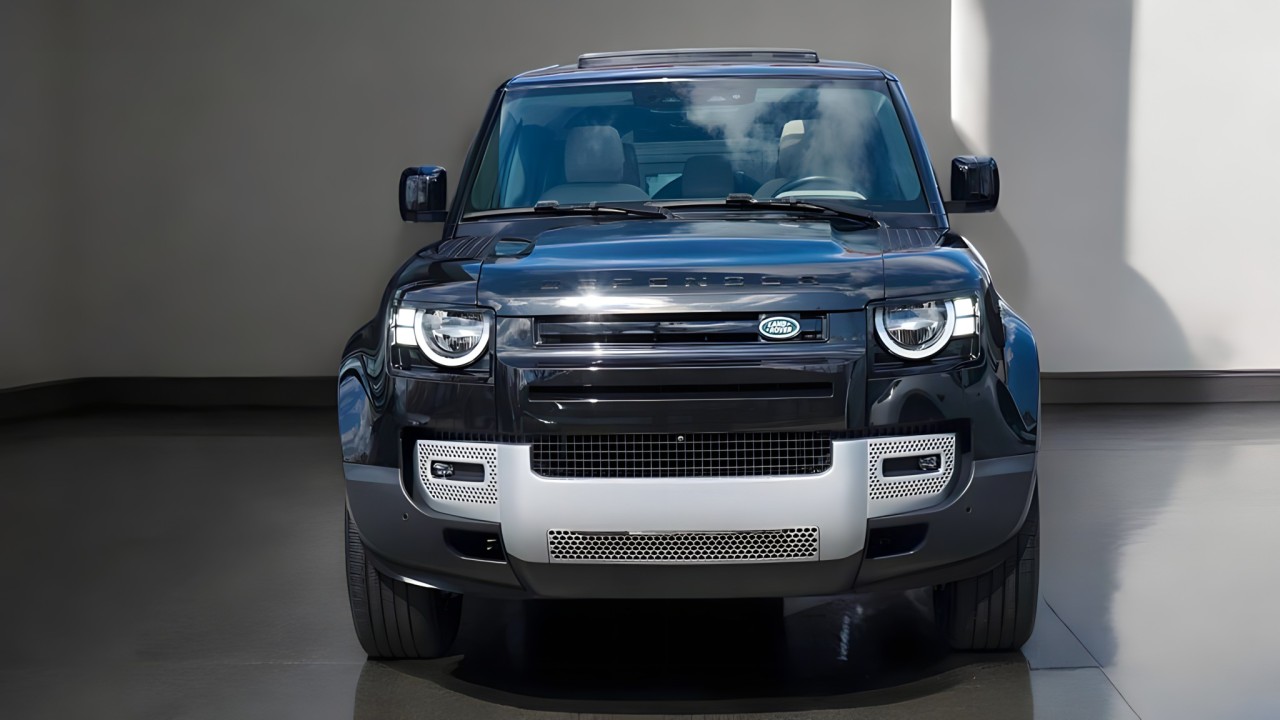 Land Rover Defender 110 D240 S (2)