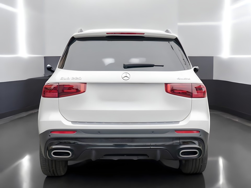 Mercedes-Benz GLB 220 4MATIC (2)