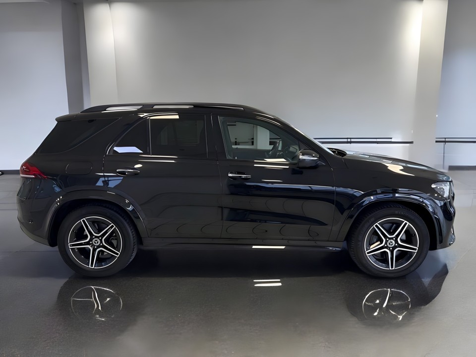 Mercedes-Benz GLE 400d 4MATIC AMG (4)