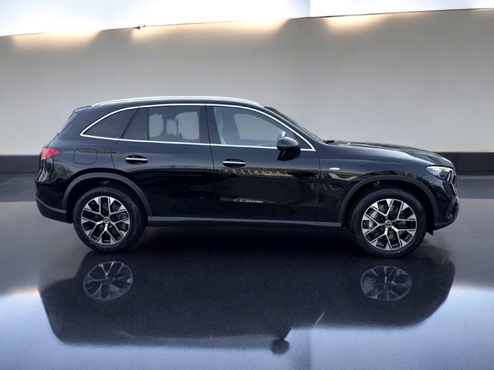 Mercedes-Benz GLC 300e 4MATIC Avantgarde (2)