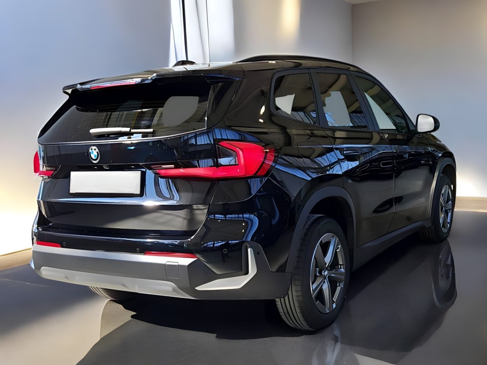BMW X1 sDrive18i (2)