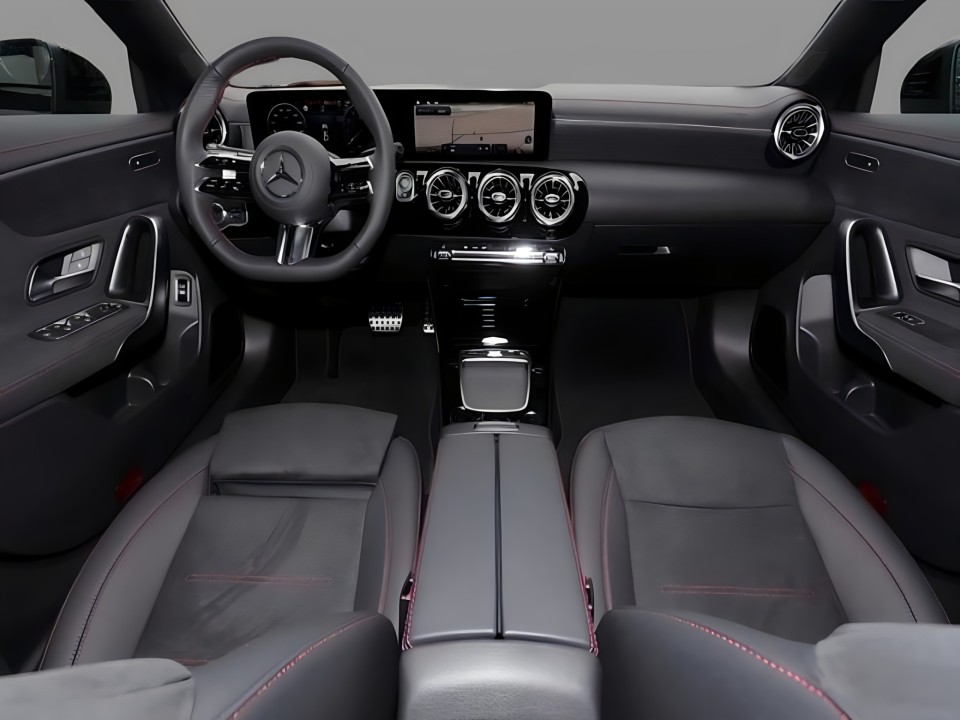 Mercedes-Benz CLA 200 AMG Line (3)