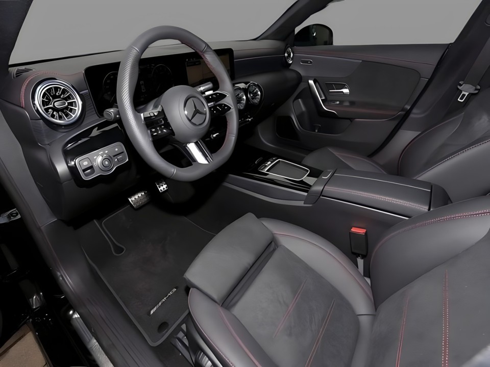 Mercedes-Benz CLA 200 AMG Line (4)