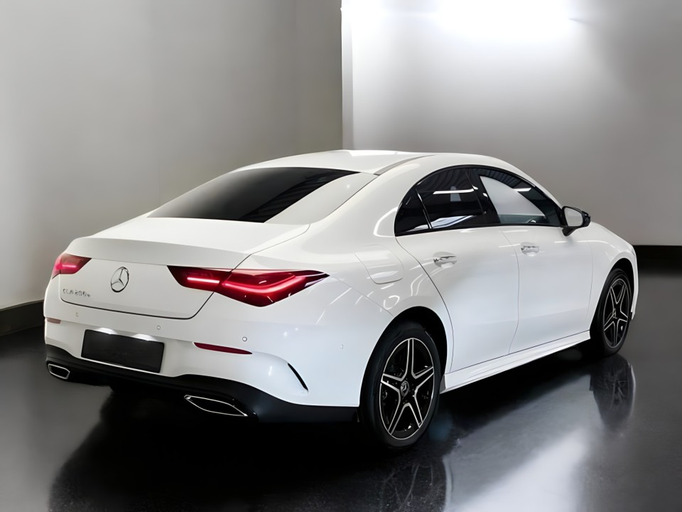 Mercedes-Benz CLA 250e AMG Line (4)