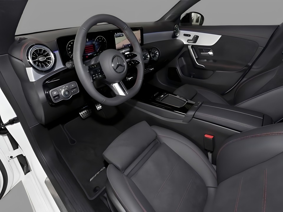 Mercedes-Benz CLA 200 AMG Line (5)