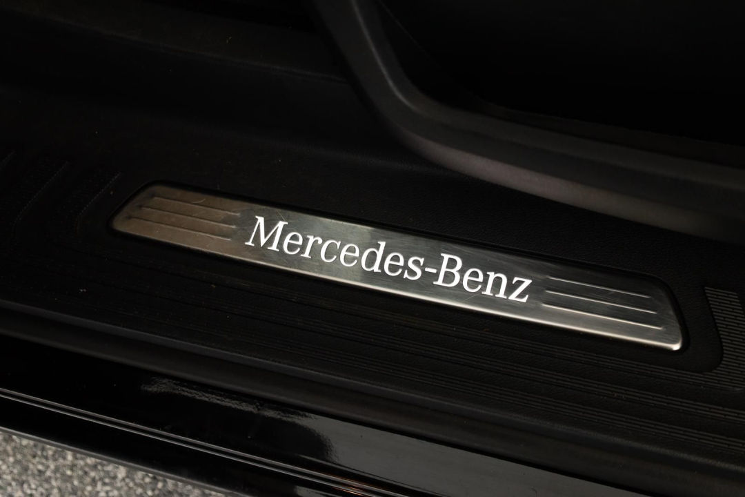 Mercedes-Benz V 300d 4Matic Extralang AVANTGARDE 8 locuri - foto 15