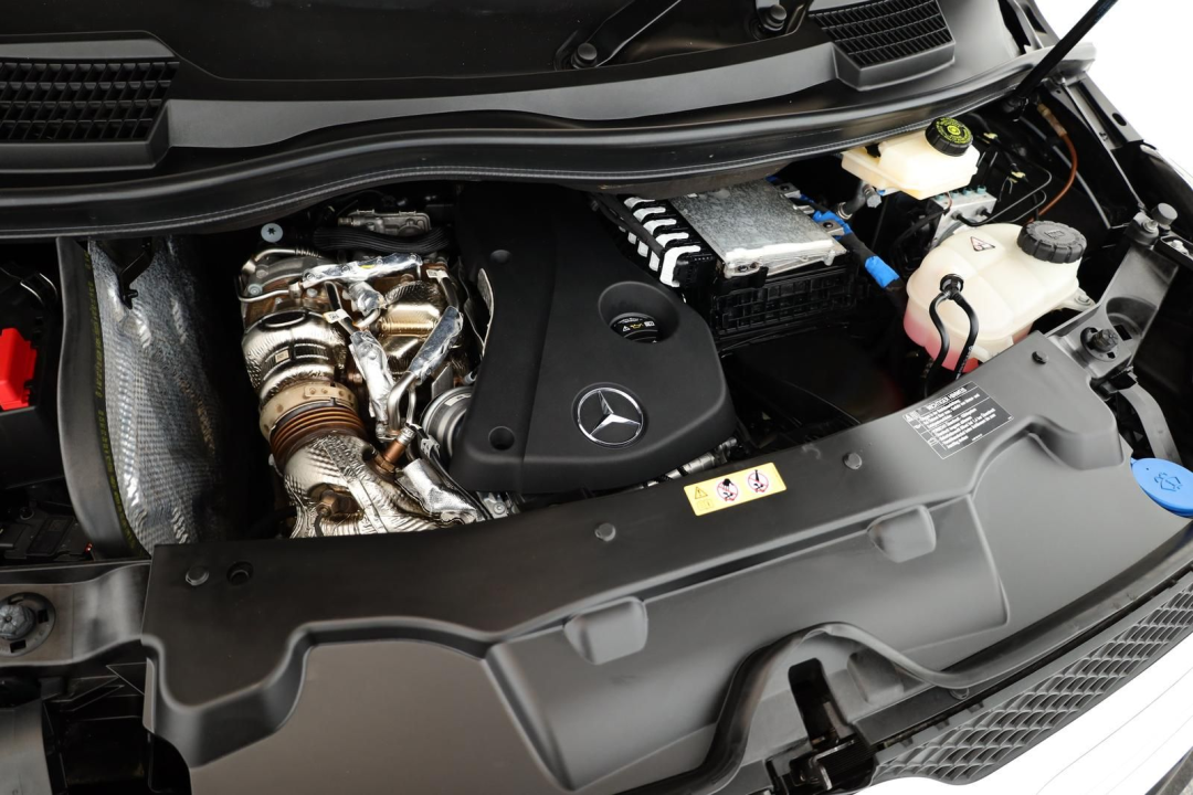 Mercedes-Benz V 300d 4Matic Extralang AVANTGARDE 8 locuri - foto 20