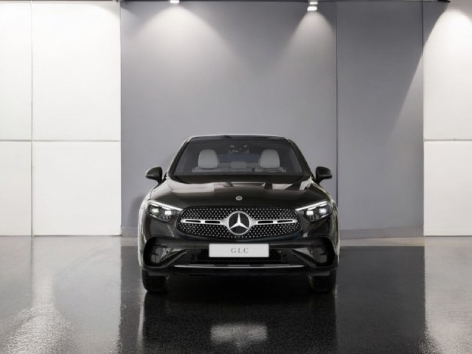Mercedes-Benz GLC Coupe 300 4MATIC (2)