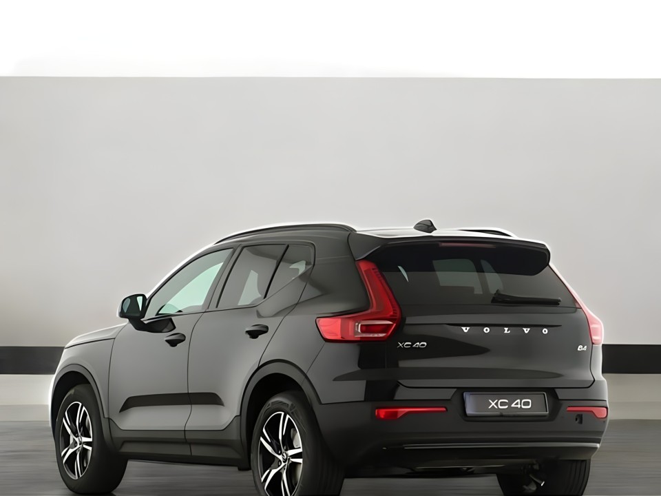 Volvo XC 40 B4 Plus Dark (5)
