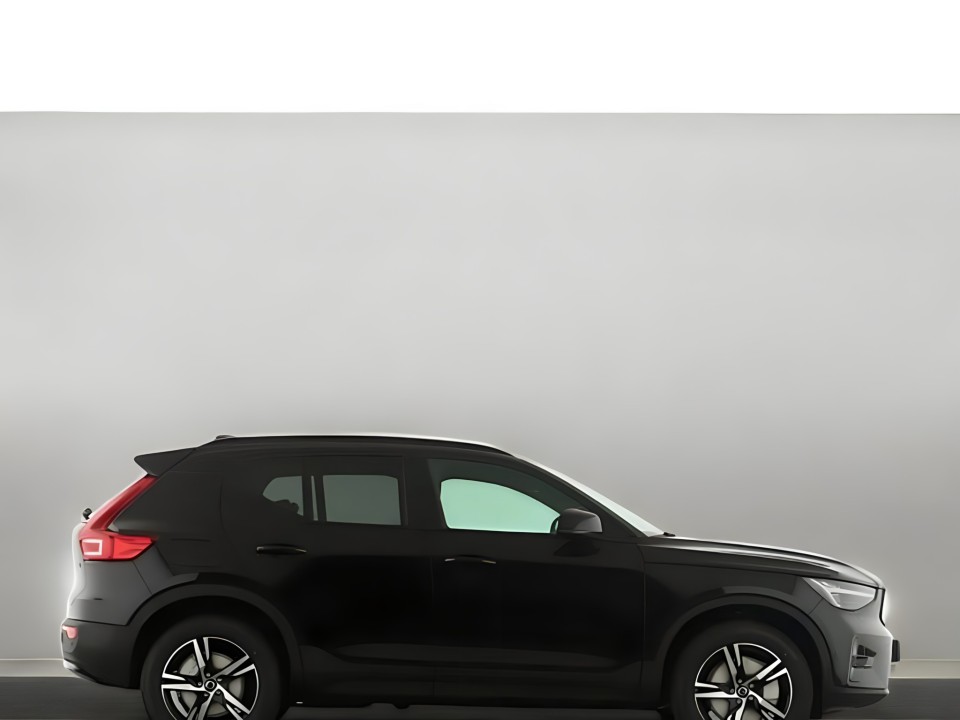 Volvo XC 40 B4 Plus Dark (2)