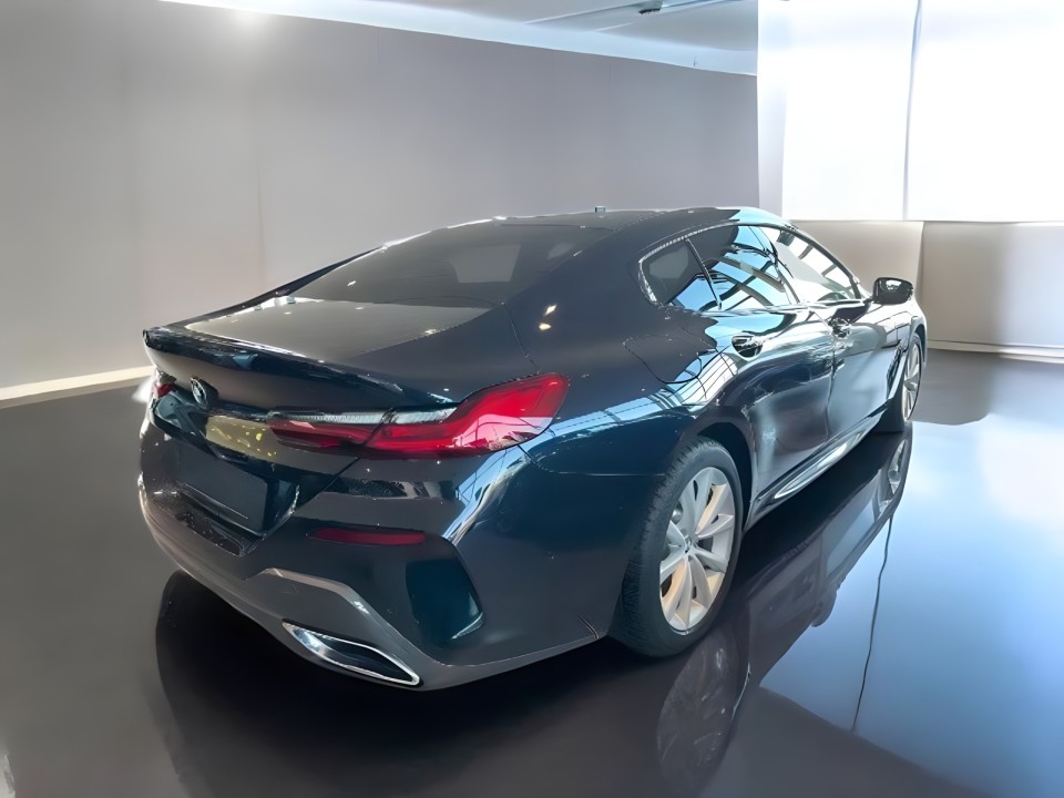 BMW Seria 8 840i xDrive Gran Coupe (2)