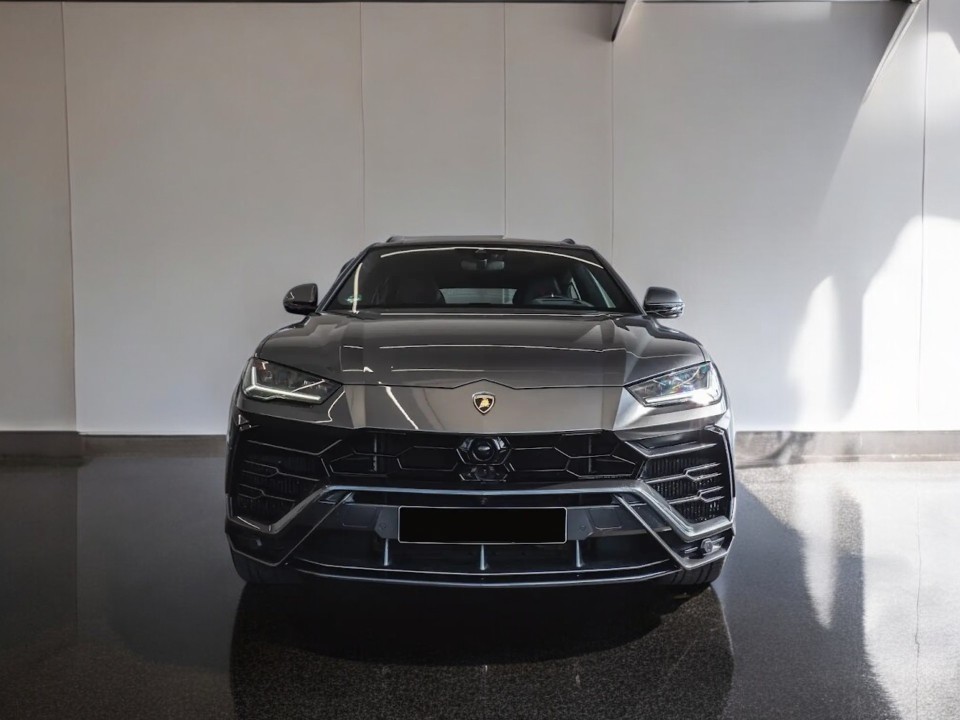 Lamborghini URUS (2)