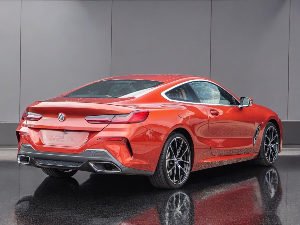 BMW Seria 8 840i xDrive Coupe (2)