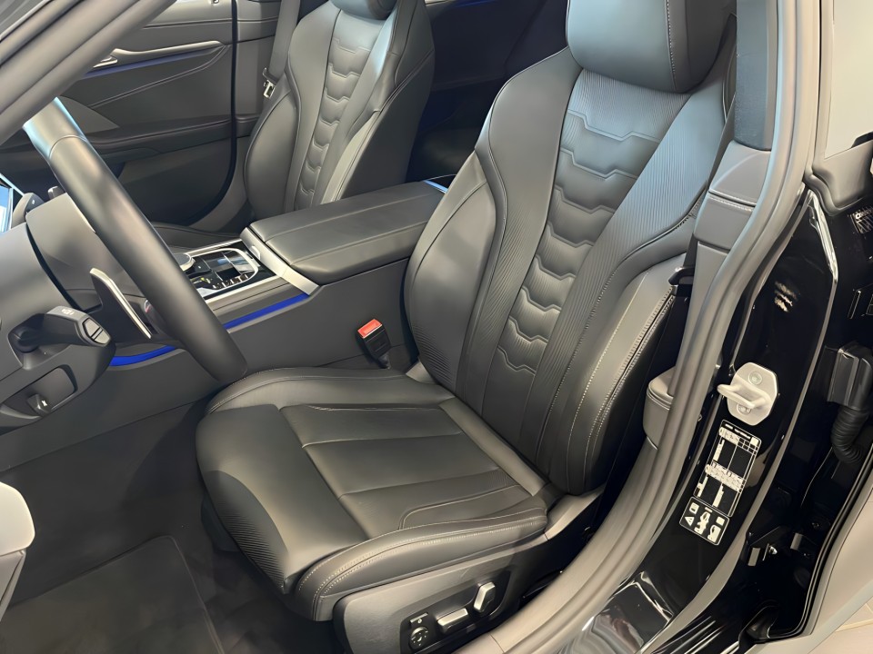 BMW Seria 8 M850i xDrive Gran Coupe - foto 11