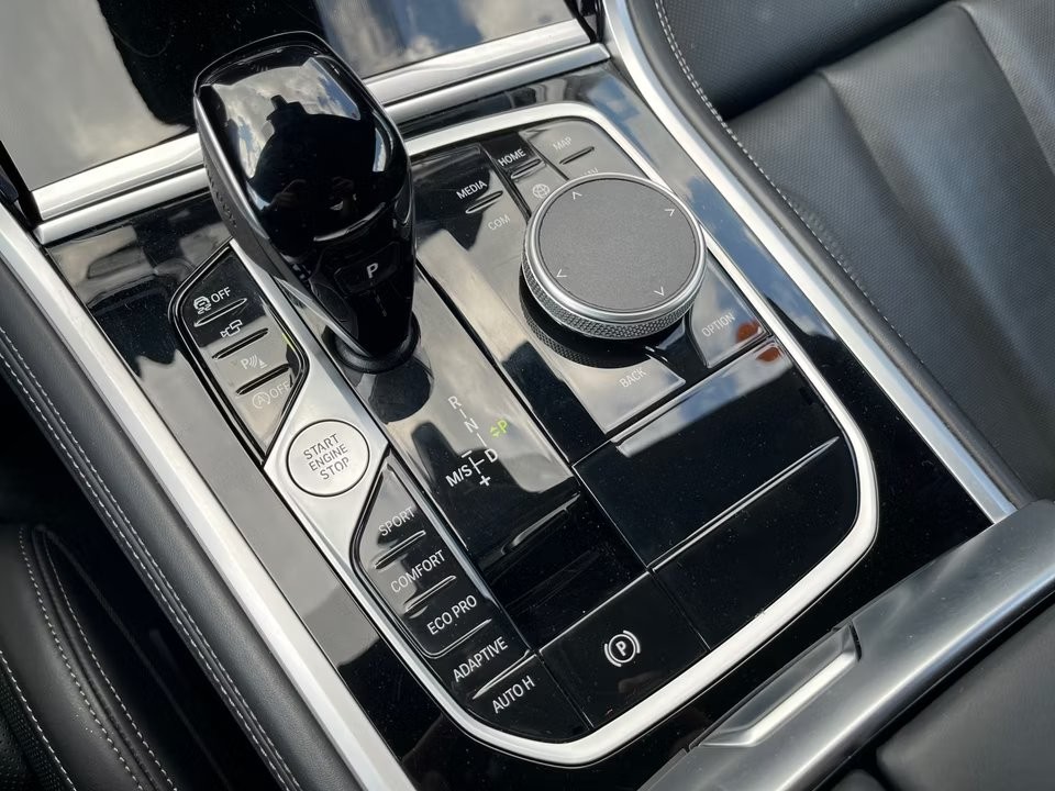 BMW Seria 8 M850i ​​xDrive Coupe - foto 11