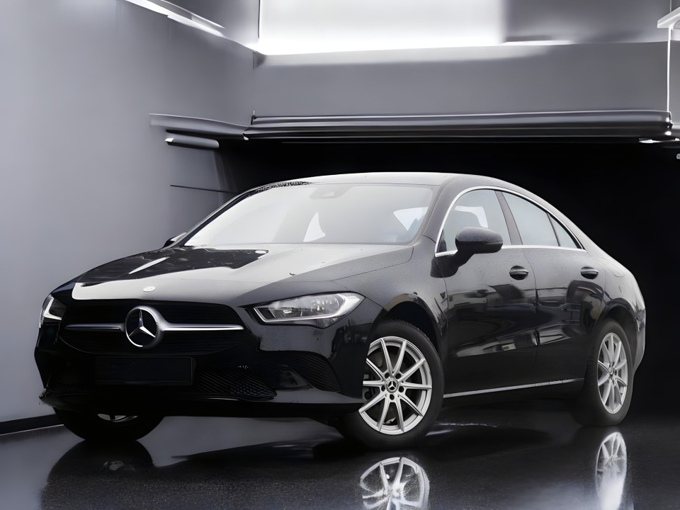 Mercedes-Benz CLA 250e (1)