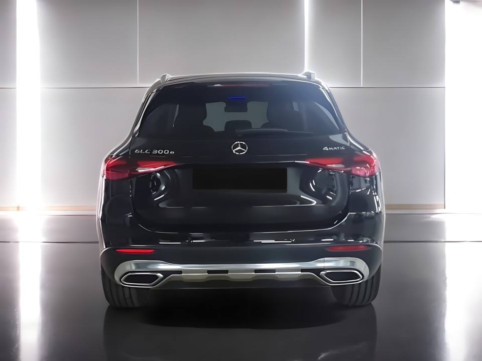 Mercedes-Benz GLC 300e 4MATIC (5)