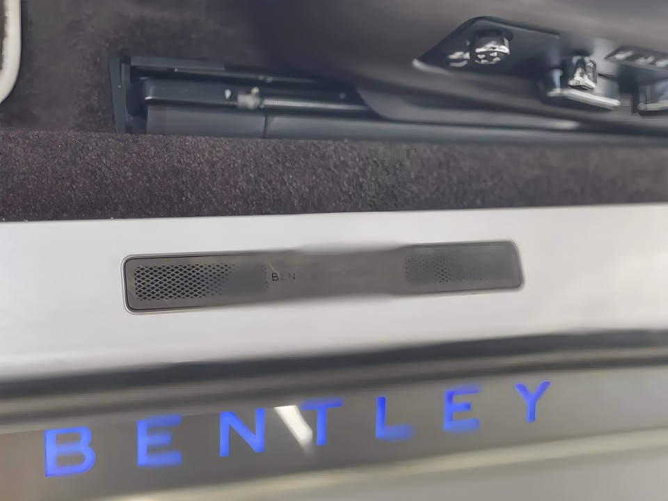Bentley Continental GT V8 - foto 15
