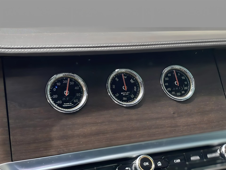 Bentley Continental GT V8 - foto 13