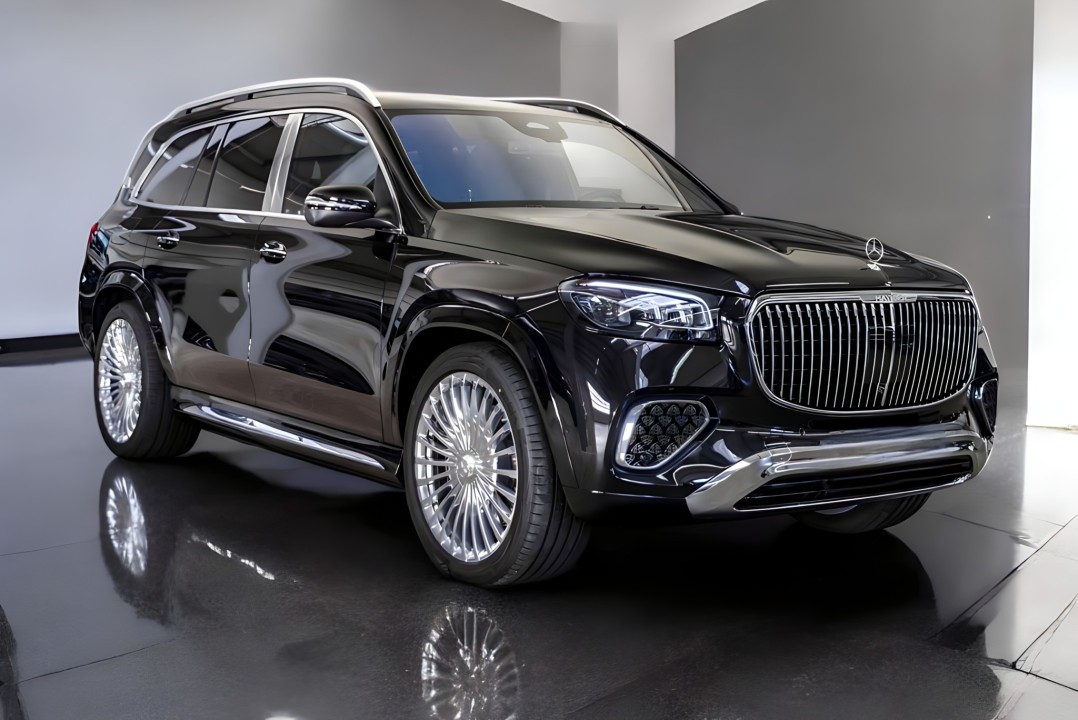 Mercedes-Benz GLS Maybach 600 (2)