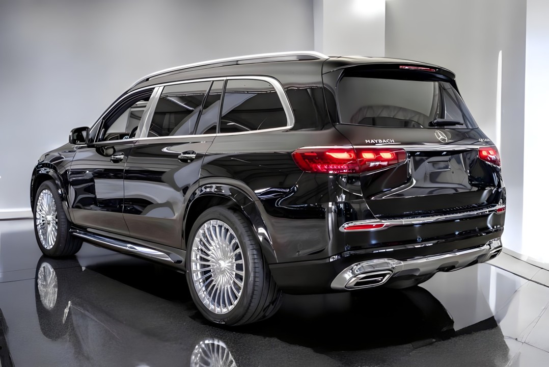 Mercedes-Benz GLS Maybach 600 (5)