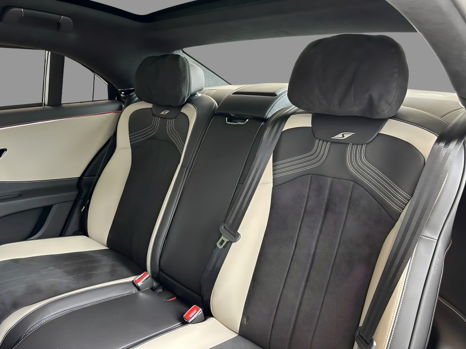 Bentley Flying Spur S V8 - foto 8