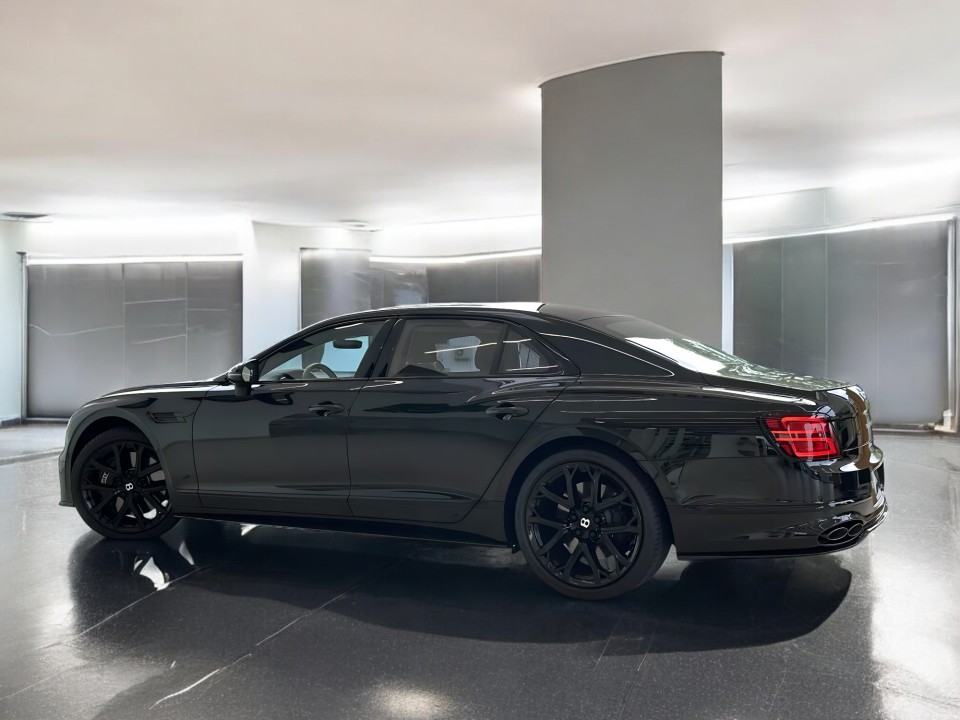 Bentley Flying Spur S V8 (3)