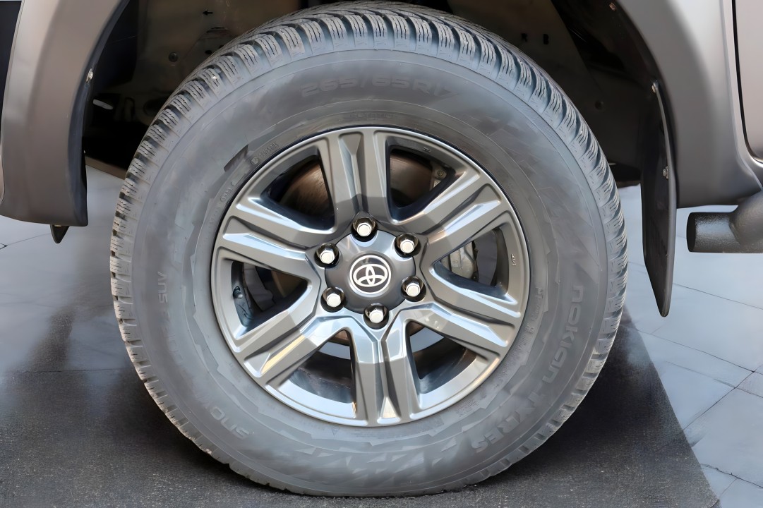 Toyota Hilux D4-D - foto 17