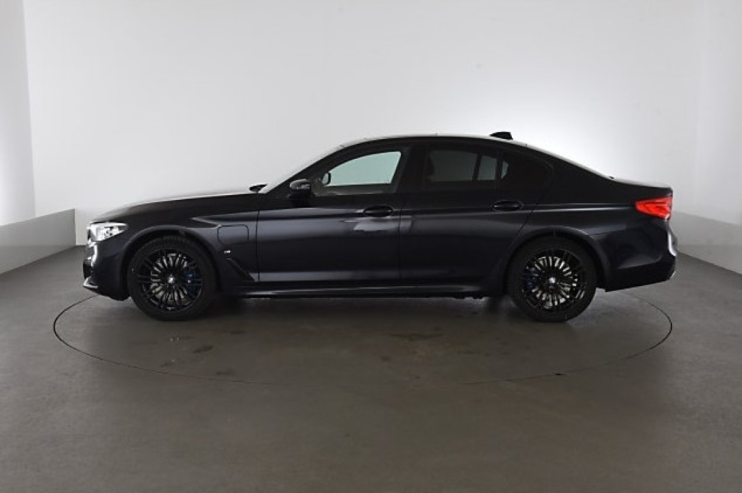 BMW Seria 5 530E IPERFORMANCE (2)