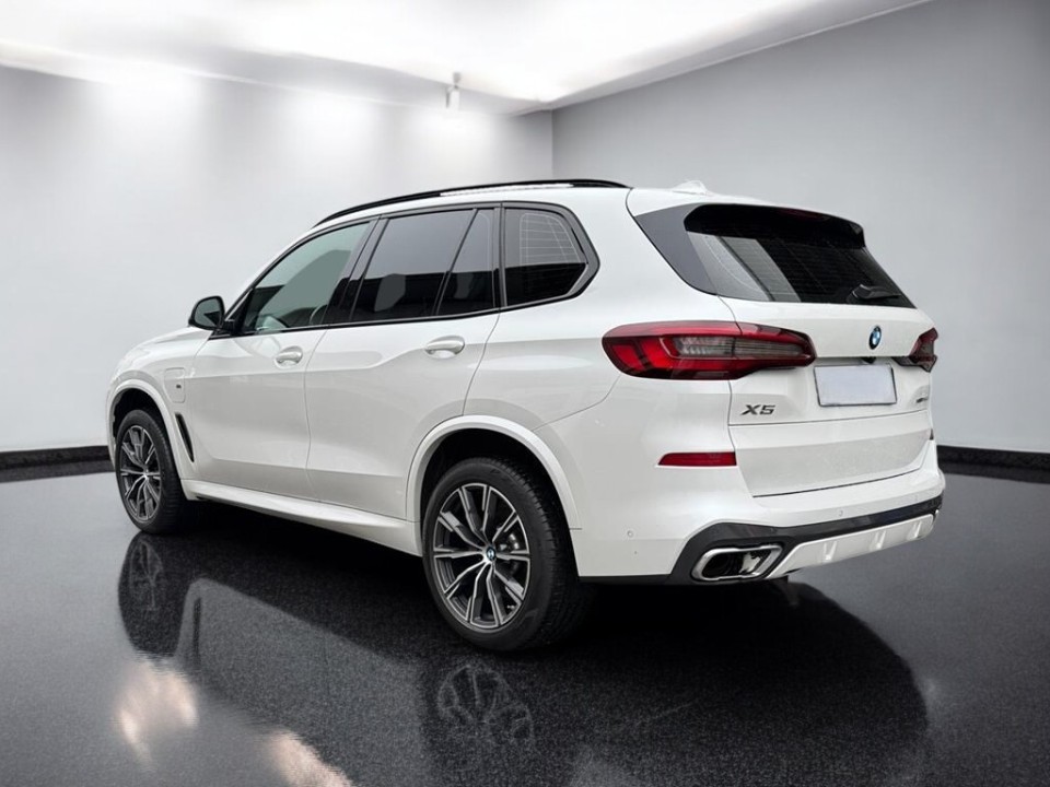 BMW X5 xDrive45e M-Sport (4)