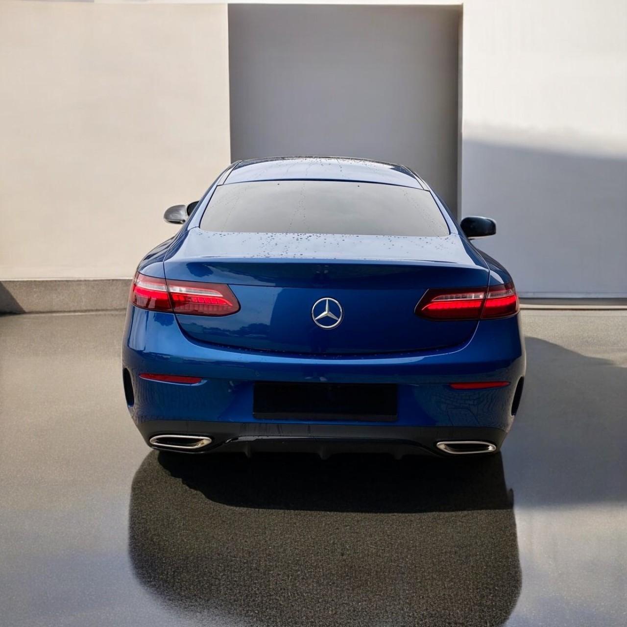 Mercedes-Benz E 200 AMG (4)