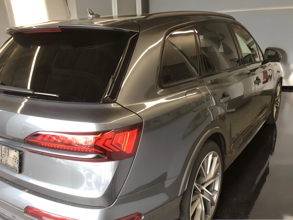 Audi SQ7 TDI quattro tiptronic (2)