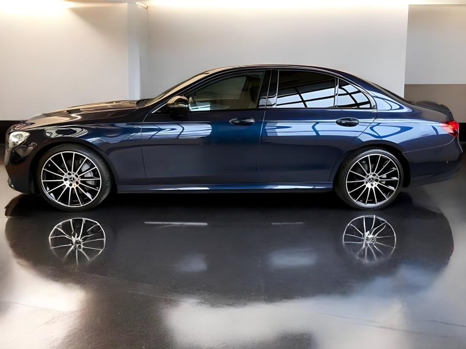 Mercedes-Benz E 200 AMG Line (3)