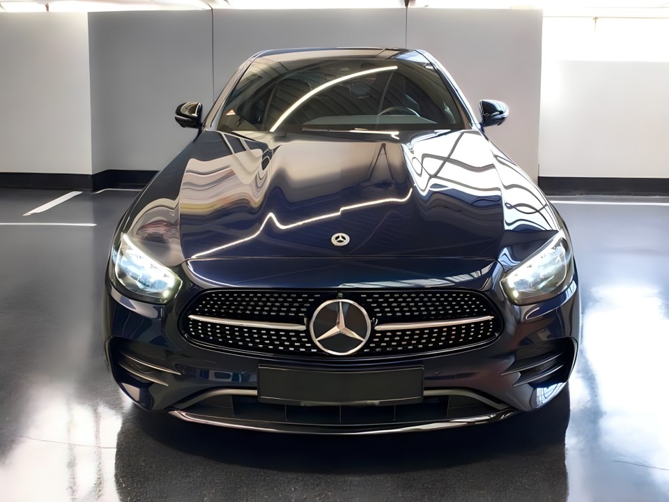 Mercedes-Benz E 200 AMG Line (2)