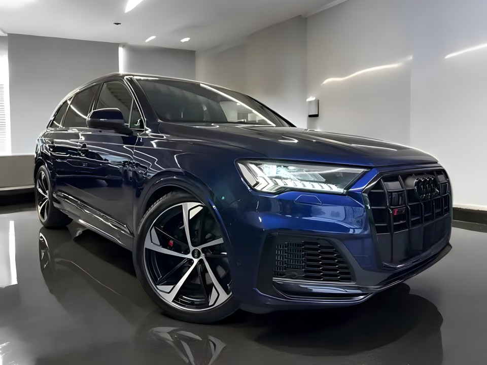 Audi SQ7 TDI quattro (2)