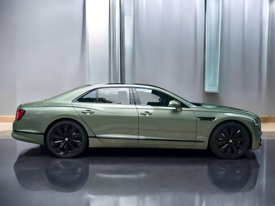 Bentley Flying Spur W12 (2)