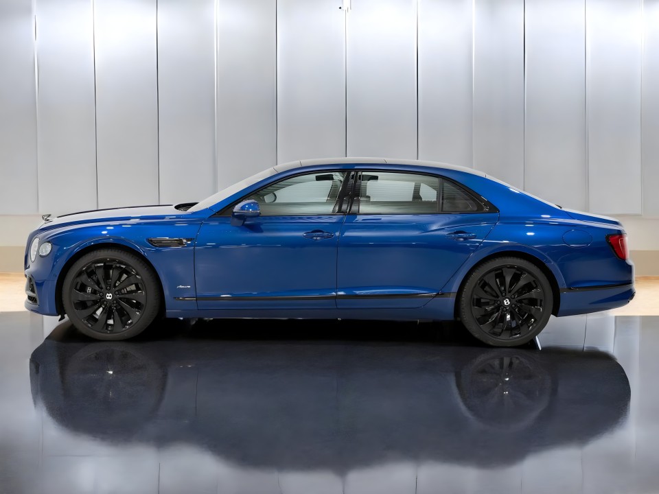 Bentley Flying Spur Azure V6 (3)