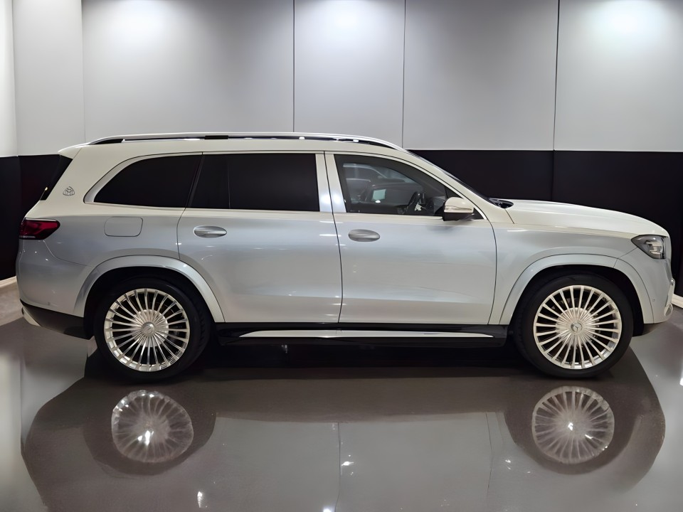 Mercedes-Benz GLS 600 4MATIC (5)