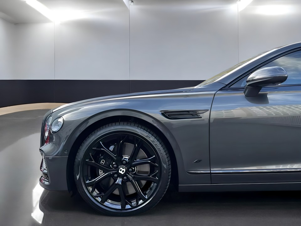 Bentley Flying Spur S V8 - foto 23
