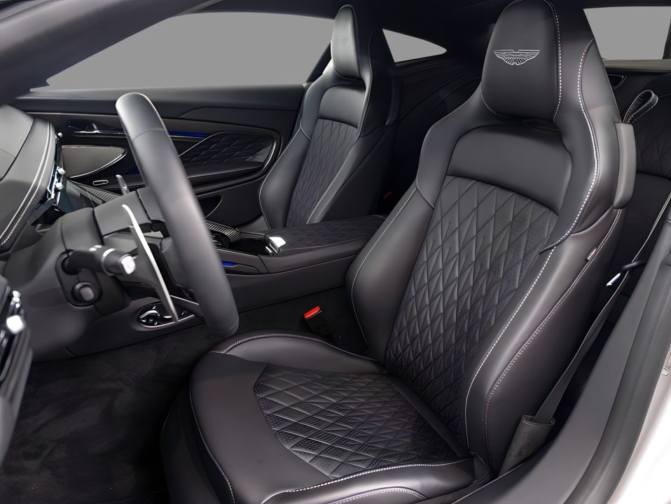 Aston Martin DB12 - foto 9