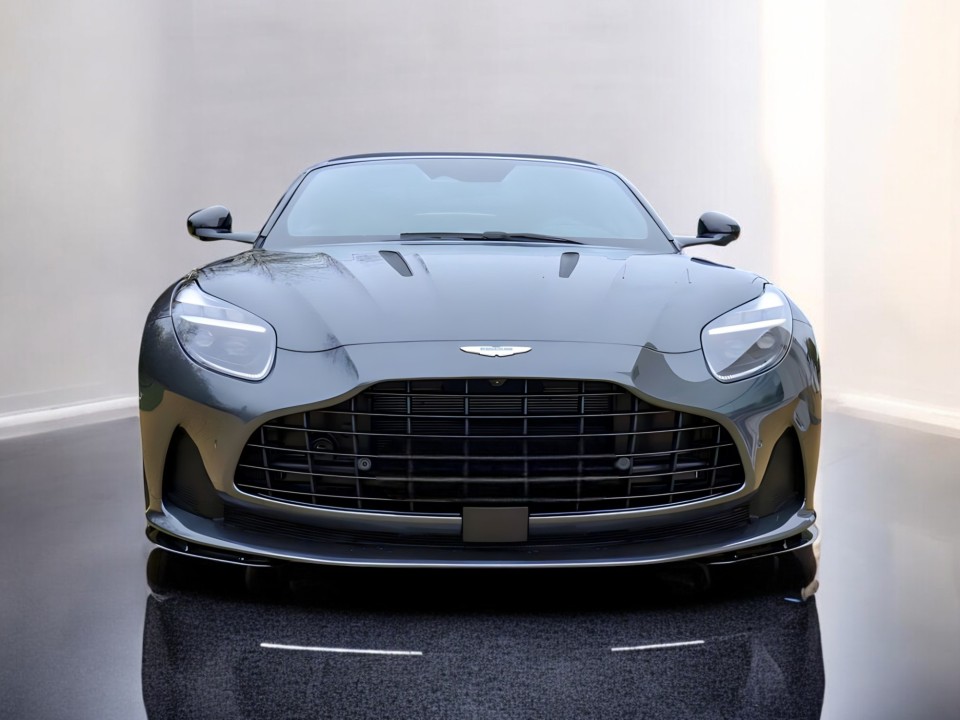 Aston Martin DB12 Volante (2)