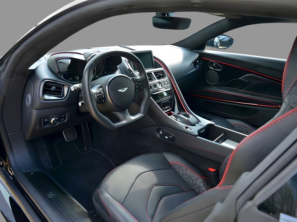 Aston Martin DBS V12 Coupe (4)