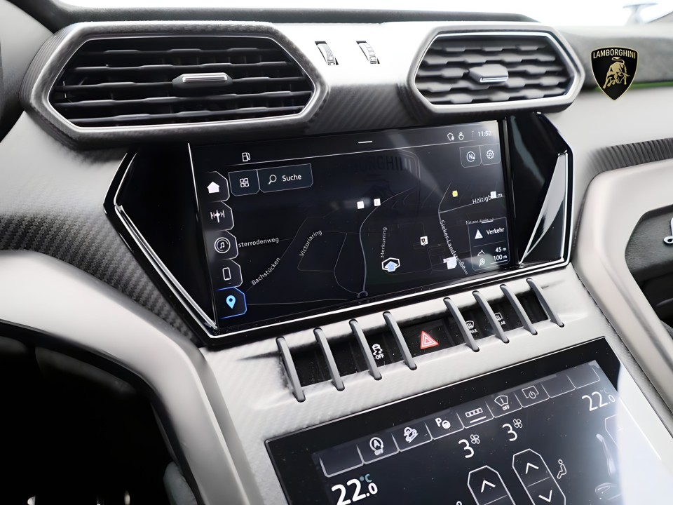Lamborghini URUS - foto 16