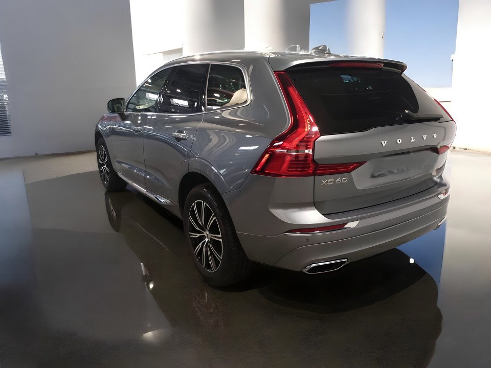 Volvo XC 60 T8 AWD (4)