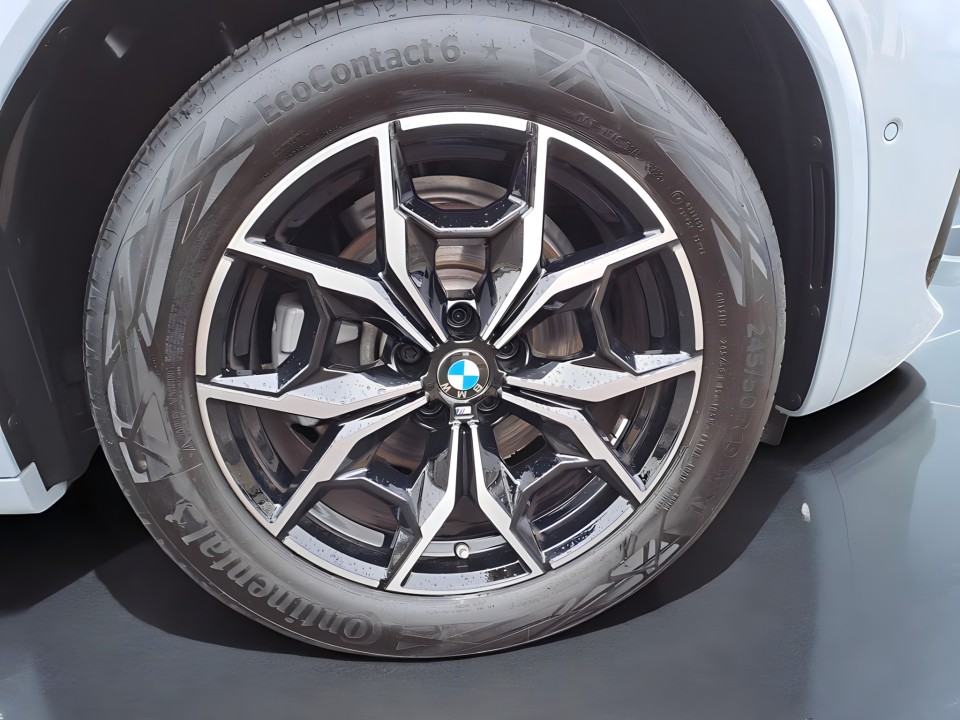BMW X3 xDrive 20i M-SPORT (5)