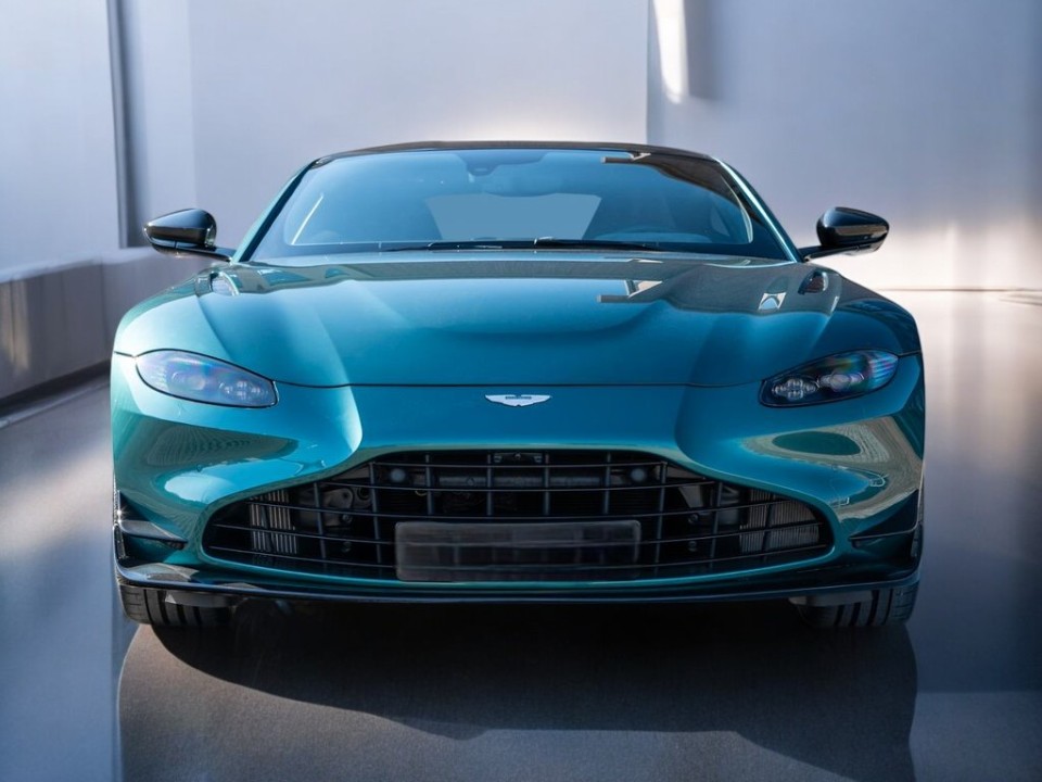 Aston Martin Vantage V8 F1 Edition (2)