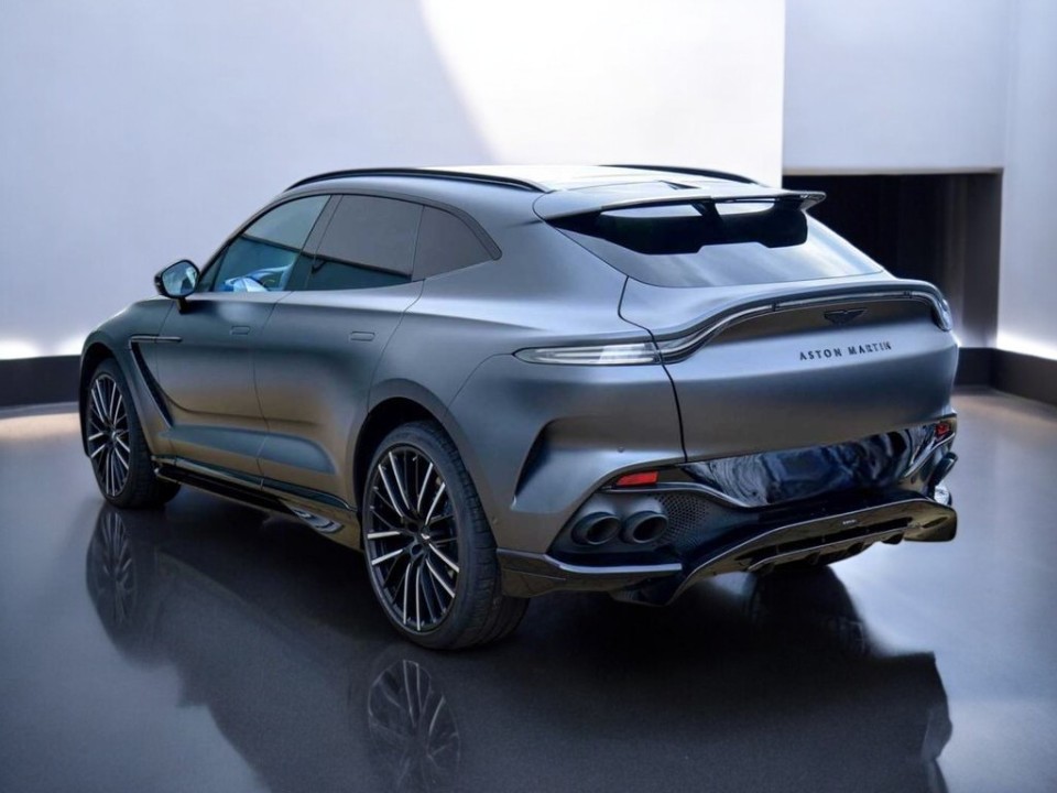 Aston Martin DBX 707 (3)