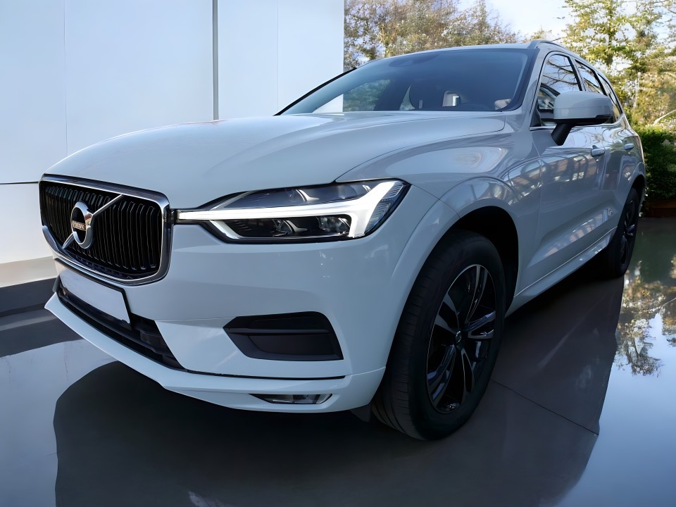 Volvo XC 60 Momentum Pro 2WD (5)