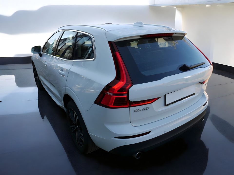 Volvo XC 60 Momentum Pro 2WD (3)