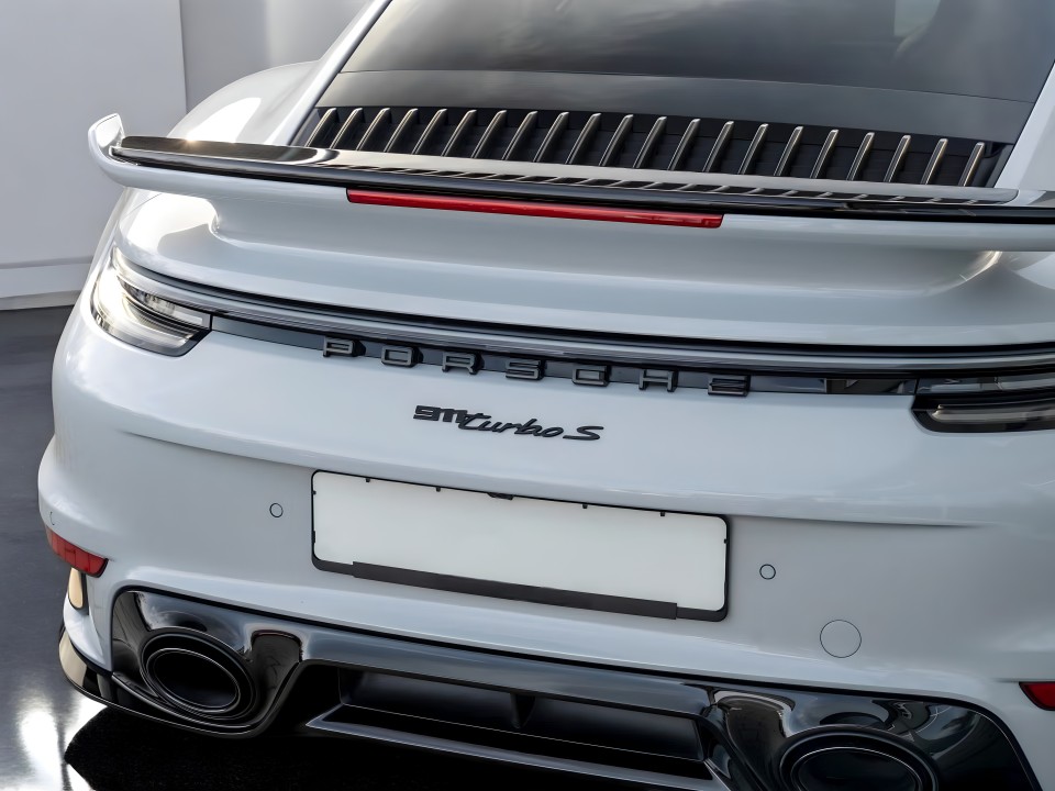 Porsche 911-TURBO-S (4)